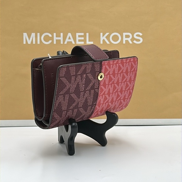 MICHAEL KORS Jet Set Medium Two-Tone
Logo Wallet
Wallet OXBLOOD MULTI COLOR - Picture 9 of 13